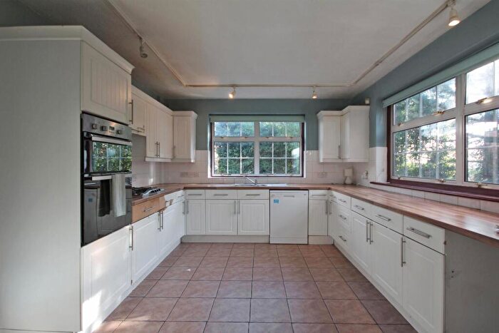 5 Bedroom Semi-Detached House To Rent In Highview Avenue North, Patcham, Brighton, BN1