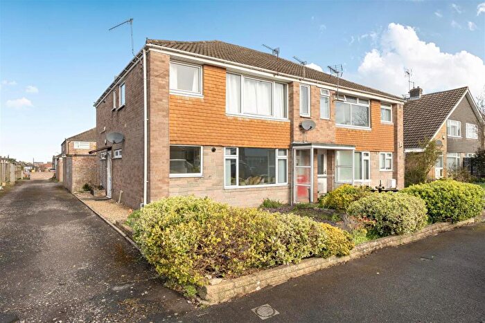 2 Bedroom Flat For Sale In Allanmead Road, Bristol, BS14