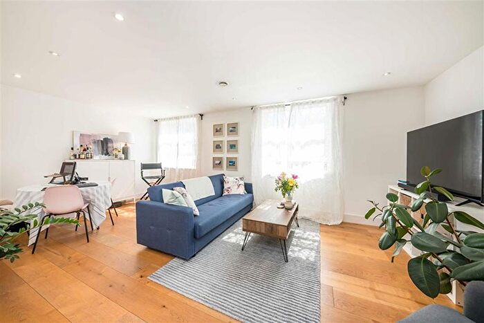 1 Bedroom Flat To Rent In Oxford Street, Fitzrovia Amp; Covent Garden, W1D