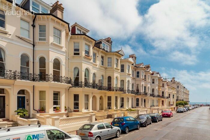1 Bedroom Flat To Rent In St Aubyns, Hove, BN3