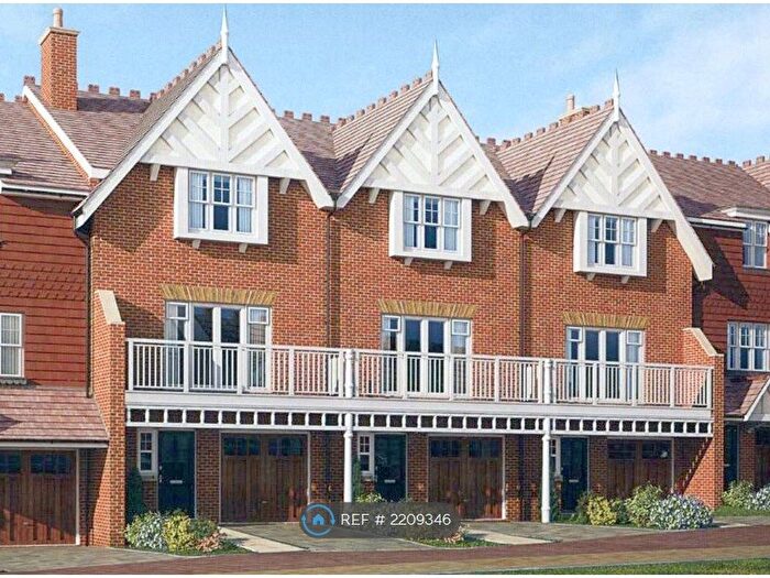 4 Bedroom Terraced House To Rent In Folly Hill Gardens, Maidenhead, SL6