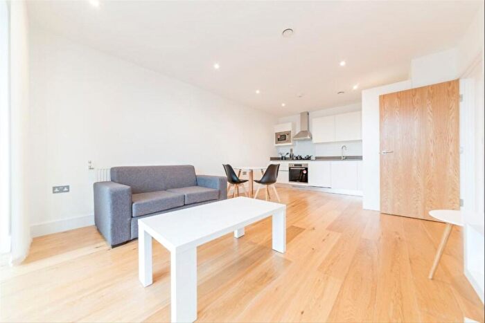 1 Bedroom Flat For Sale In Grove Place, Eltham, SE9