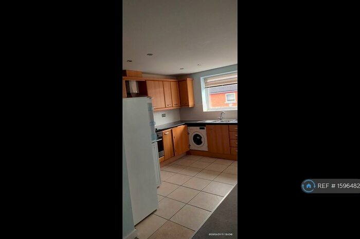 2 Bedroom Flat To Rent In Cavell Drive, Bishop's Stortford, CM23