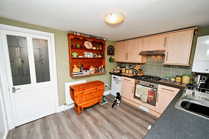 2 Bedroom End Of Terrace House For Sale In Leakes Row, Louth, LN11