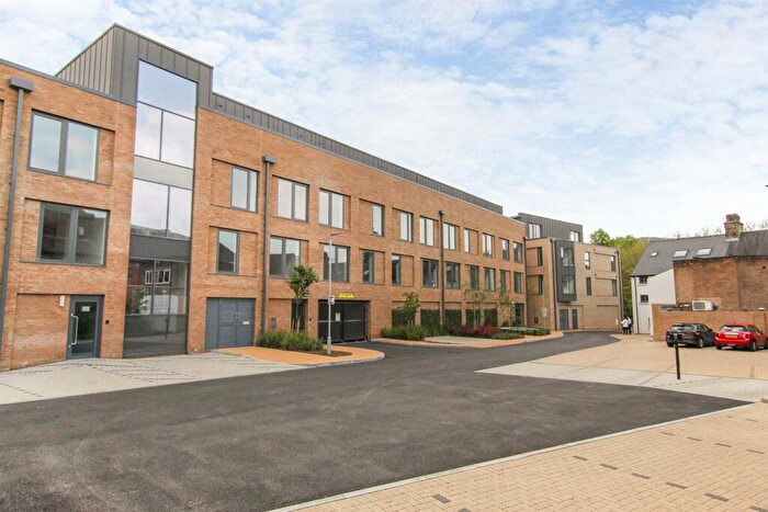 2 Bedroom Apartment For Sale In Riber View, Matlock, DE4