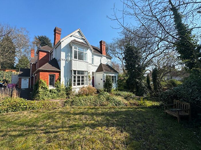 3 Bedroom Flat To Rent In Buchanan Avenue, Walsall, WS4
