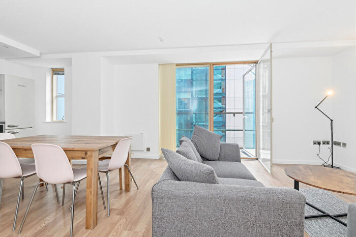 2 Bedroom Apartment For Sale In West Point, Wellington Street, LS1