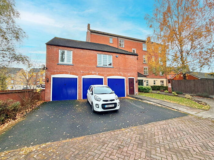 2 Bedroom Apartment For Sale In The Library, Dickens Heath Road, Dickens Heath, B90