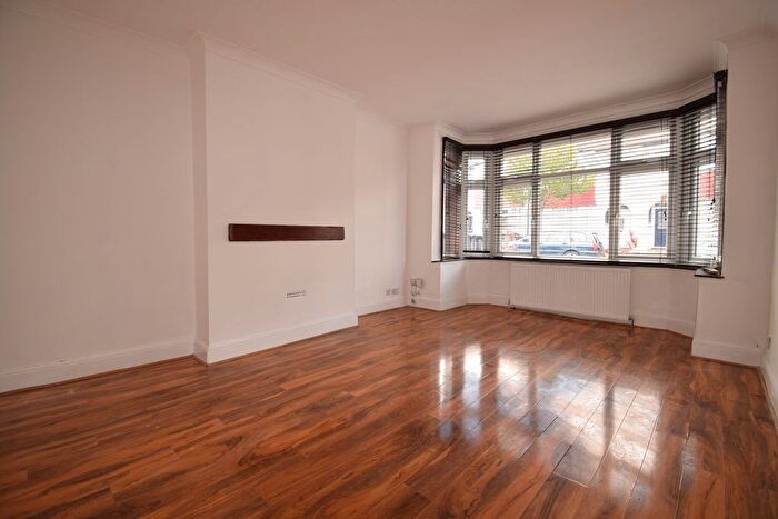 4 Bedroom End Of Terrace House To Rent In Barmouth Road, Croydon, CR0