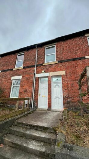 3 Bedroom Flat To Rent In South View West, Newcastle Upon Tyne, NE6