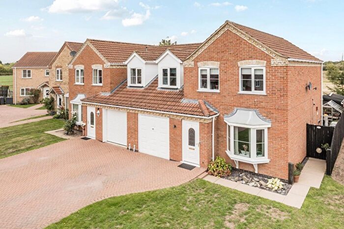 3 Bedroom Semi-Detached House For Sale In Horseshoe Close, Tattershall, Lincoln, LN4