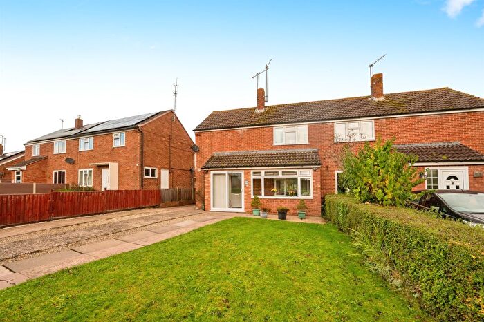 3 Bedroom Semi-Detached House For Sale In Queens Estate, Wichenford, Worcester, WR6