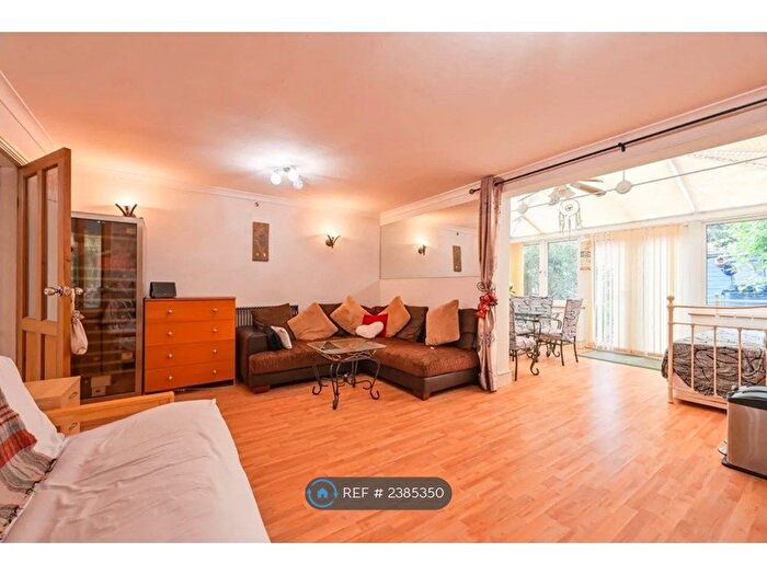 3 Bedroom Terraced House To Rent In Sark Walk, London, E16