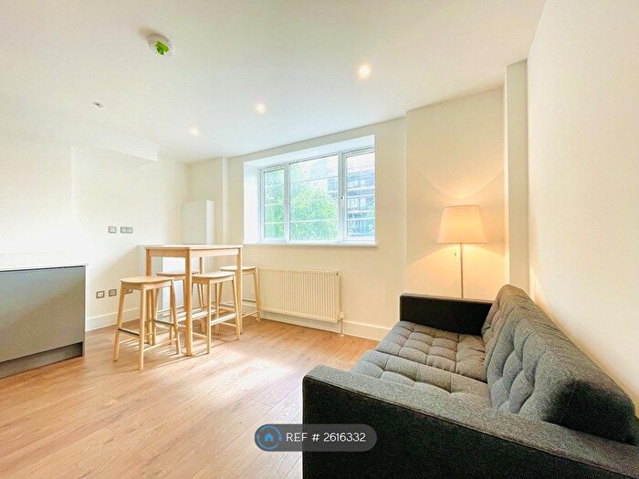 2 Bedroom Flat To Rent In Wandsworth Road, London, SW8
