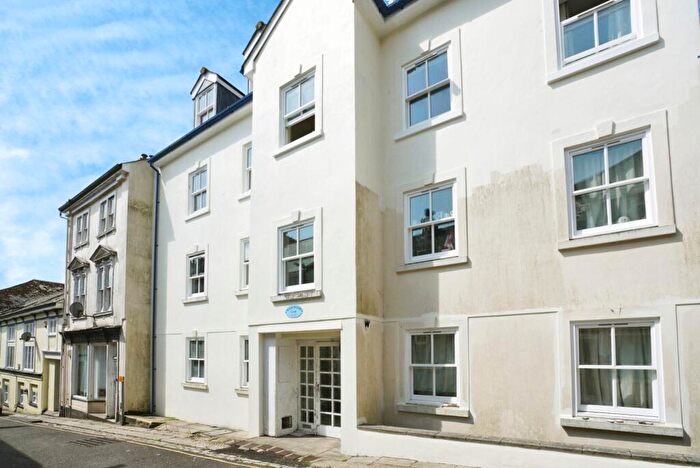 2 Bedroom Flat For Sale In Lower Lux Street, Liskeard, Cornwall, PL14