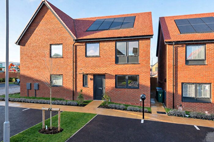 4 Bedroom Semi Detached House For Sale In Off Watling Street, Whitehouse Park, MK8