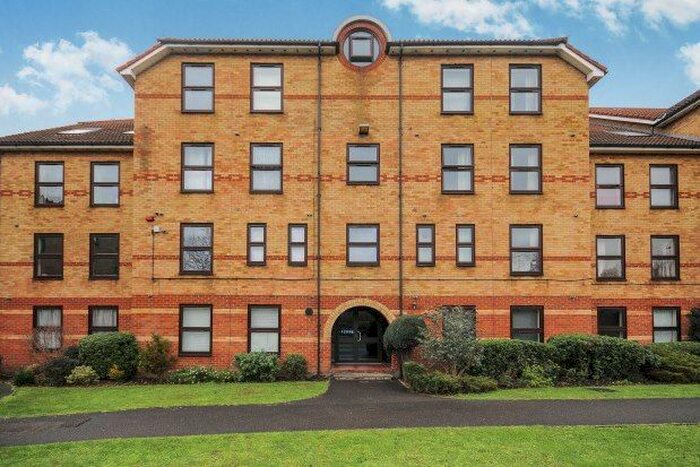 1 Bedroom Flat To Rent In Forest Road, London, E17