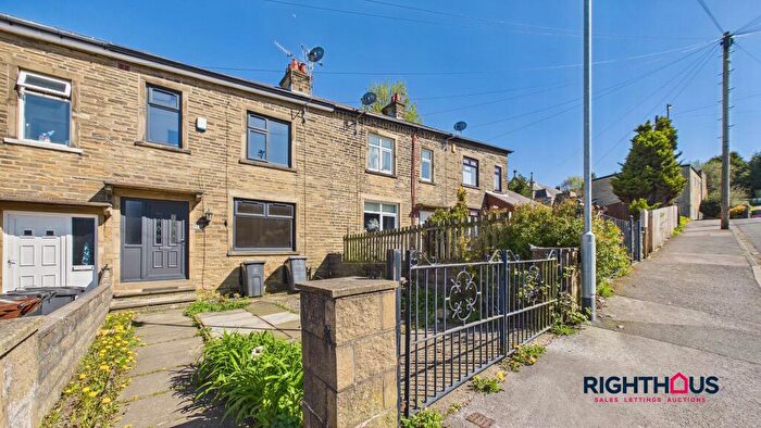3 Bedroom Terraced House To Rent In Windermere Terrace, Bradford, BD7