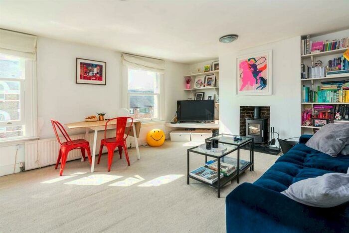 1 Bedroom Apartment To Rent In Grove Hill Road, London, SE5