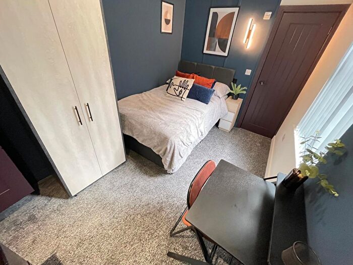 1 Bedroom Studio To Rent In Clarendon Road, Luton, Bedfordshire, LU2