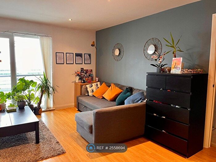 2 Bedroom Flat To Rent In Taylorson Street South, Salford, M5