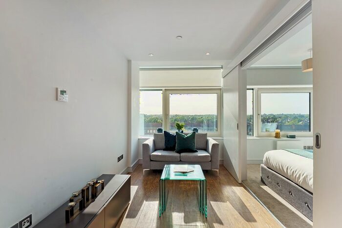 2 Bedroom Flat To Rent In Northpoint, Ewell Road, Surbiton, KT6
