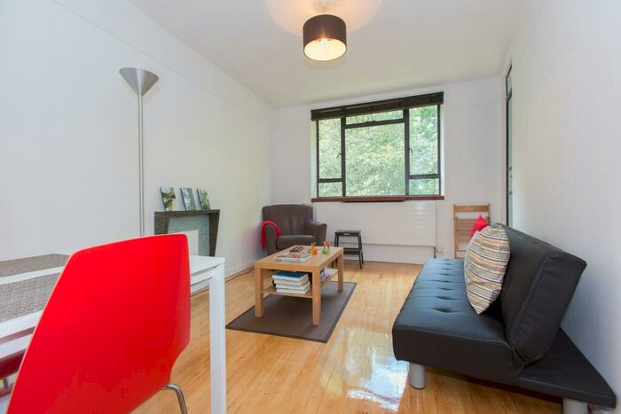 1 Bedroom Flat To Rent In Spa Green Estate, EC1R