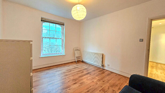 1 Bedroom Flat To Rent In Fanshaw Street, London, N1