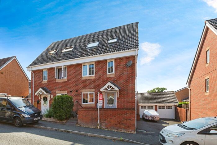 4 Bedroom Semi-Detached House For Sale In Fencote Road, Hamilton, Leicester, Leicestershire, LE5