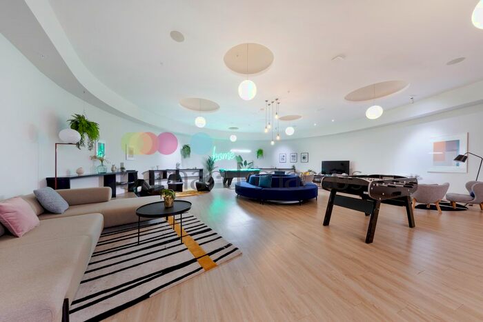 Studio To Rent In Brighton Road, Purley, CR8