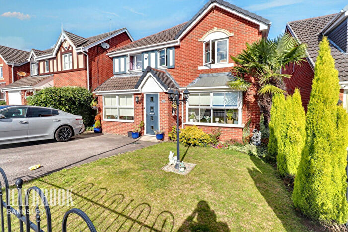 4 Bedroom Detached House For Sale In Manor Fields, Great Houghton, S72