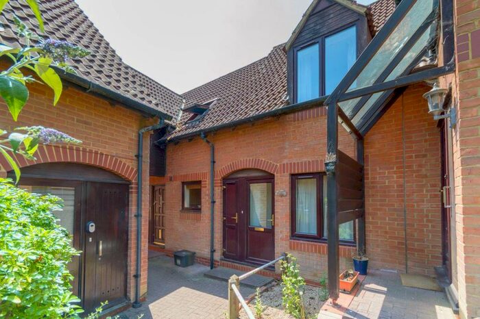 2 Bedroom House To Rent In Salisbury, Wiltshire, SP2