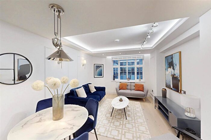 2 Bedroom Flat For Sale In Princes Court, Brompton Road, London, SW3