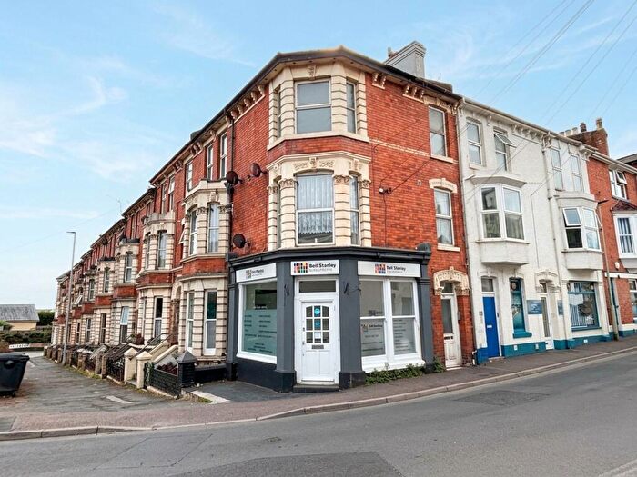 3 Bedroom Maisonette To Rent In Iddesleigh Terrace, Dawlish, EX7