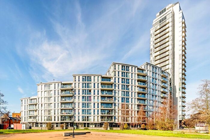 2 Bedroom Flat For Sale In Distillery Tower, London, SE8