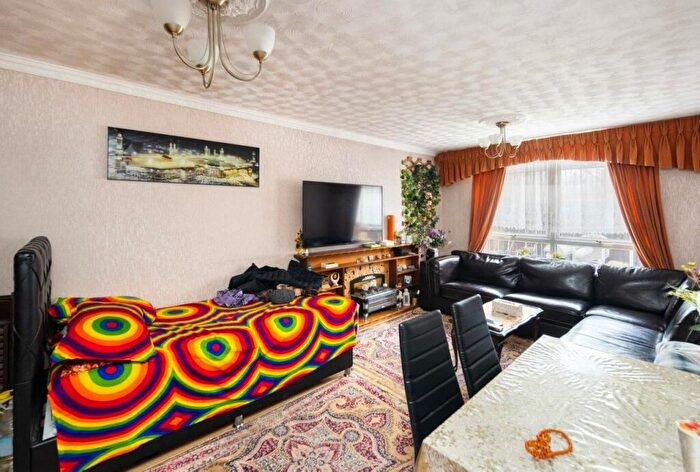 2 Bedroom End Terrace House For Sale In Elf Row, London, E1W
