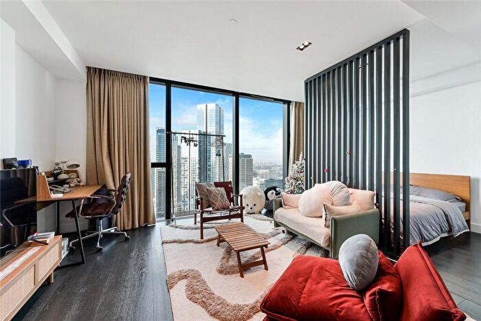 Apartment To Rent In Marsh Wall, London, E14