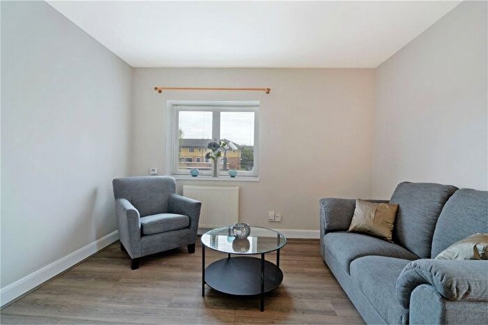 2 Bedroom Flat To Rent In Rotherfield Street, Angel, Islington, London, N1