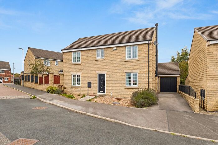 4 Bedroom Detached House For Sale In Noble Road, Wakefield, WF1
