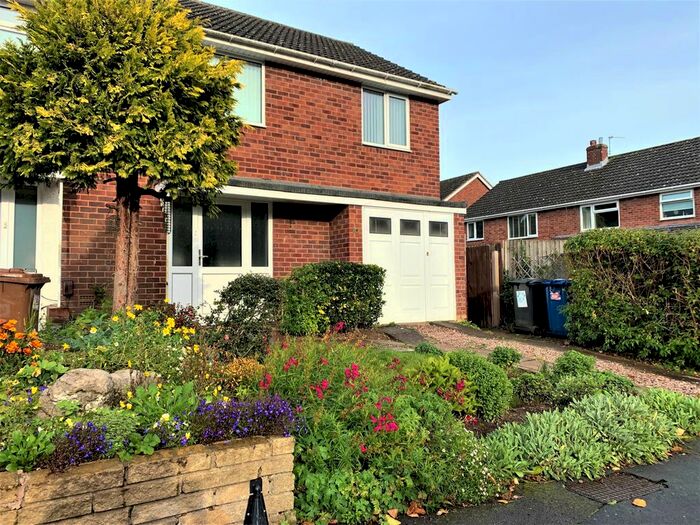 3 Bedroom Property To Rent In Ferndale Road, WS13