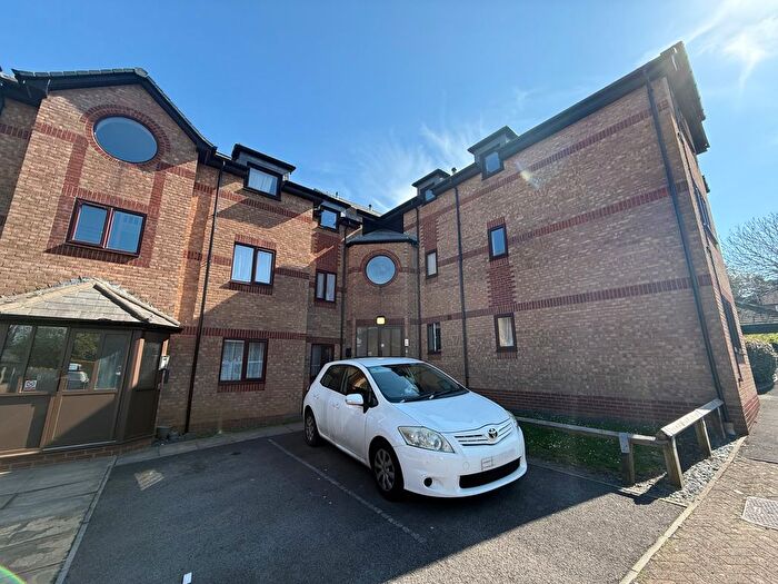 2 Bedroom Flat To Rent In Whitley Mead, Bristol, BS34