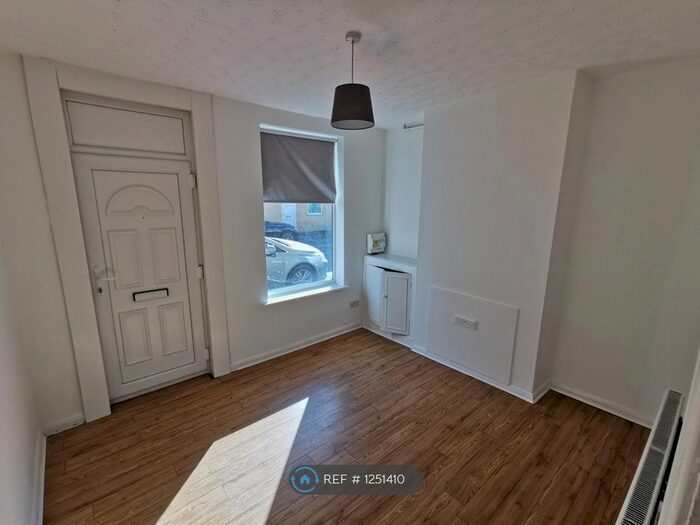 3 Bedroom Semi-Detached House To Rent In Goodman Street, Burton-On-Trent DE14