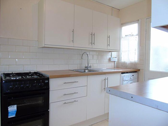 3 Bedroom Semi-Detached House To Rent In Rivermead Road, Oxford, OX4