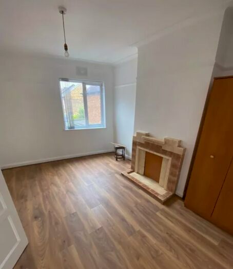 2 Bedroom Flat To Rent In Plashet Grove, Upton Park, E6