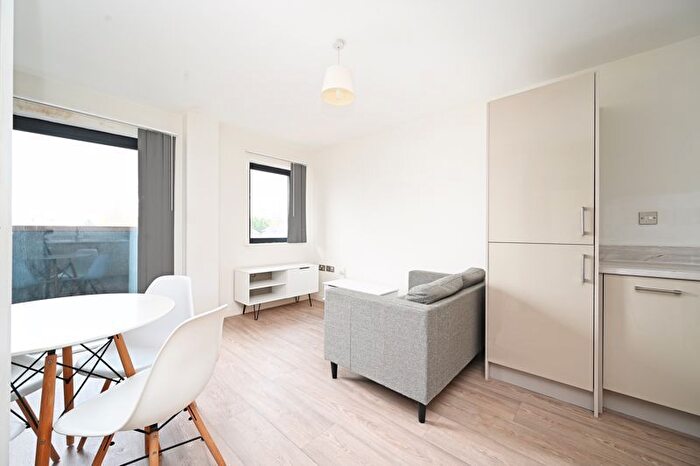 1 Bedroom Flat To Rent In Apt The Gateway, Broad Street, Sheffield, S2