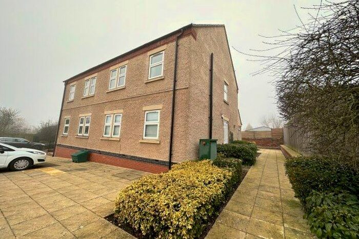 1 Bedroom Flat To Rent In Linkfield Road, Loughborough, LE12