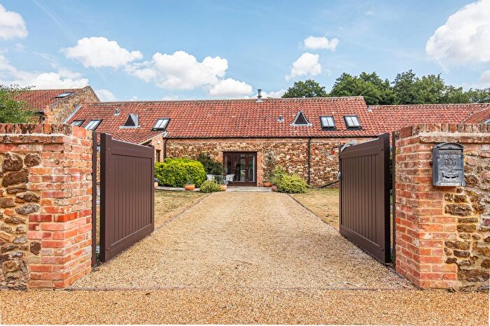 4 Bedroom Barn Conversion For Sale In Hill Road, Middleton, King's Lynn, PE32
