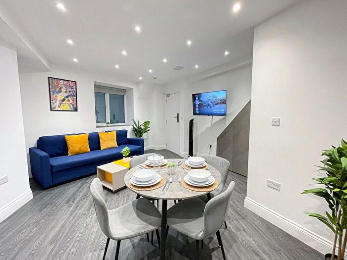 1 Bedroom Flat To Rent In London Borough Of Hackney, EC2A