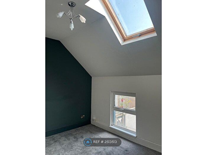 1 Bedroom Flat To Rent In Mary Street, Porthcawl, CF36