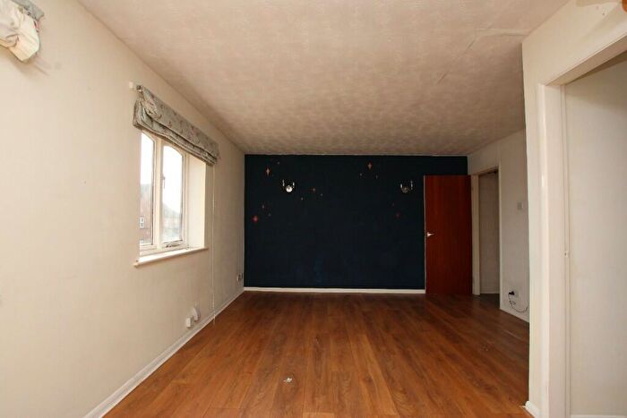 1 Bedroom Maisonette To Rent In Thorngate Street, Kettering, Northamptonshire, NN16
